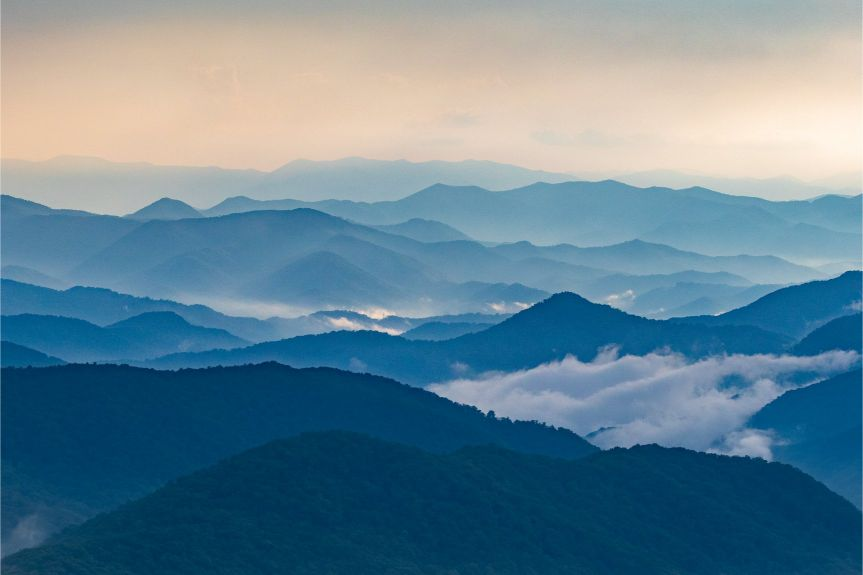 5 Karakter Fisik Bukit Barisan Sumatra yang Menakjubkan